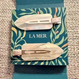 La Mer Cream Hair Clips with Silver Accent